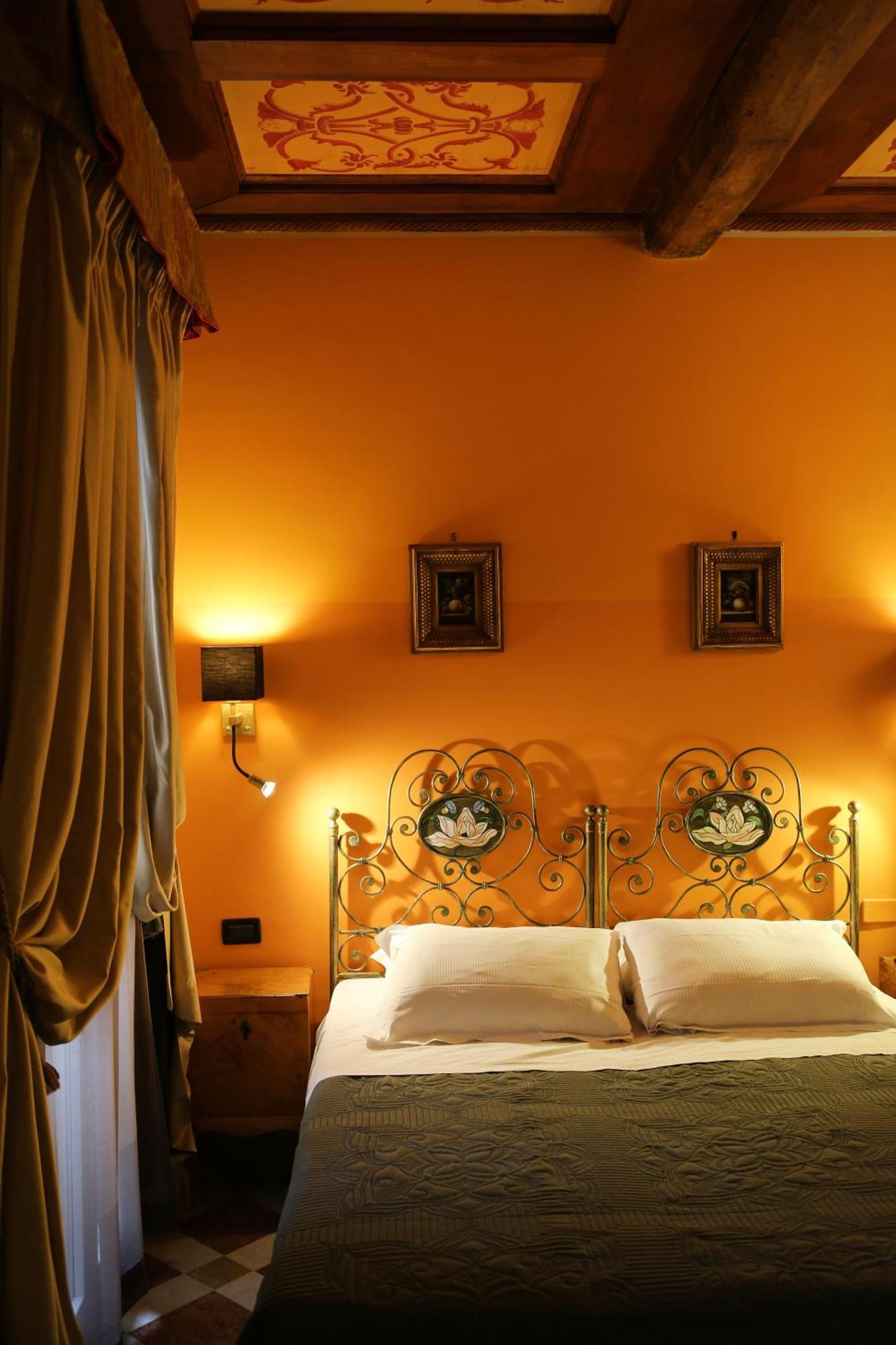 Albergo delle Drapperie Bologna Esterno foto